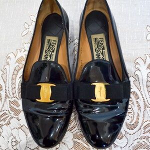 Salvatore Ferragamo Black Patent Leather Vara Bow Loafers with Gold Plaque
